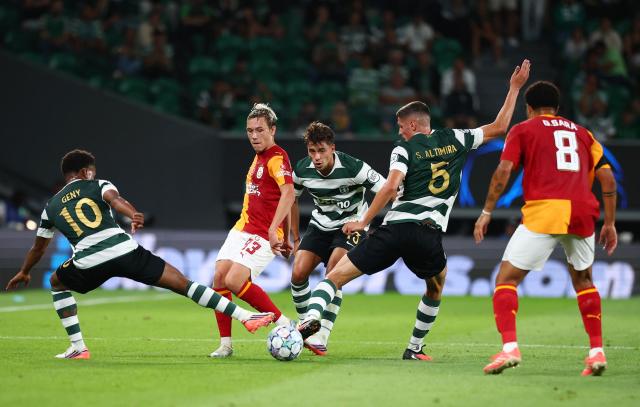 Galatasaray, Şampiyonlar Ligi'ne Sporting yenilgisiyle başladı