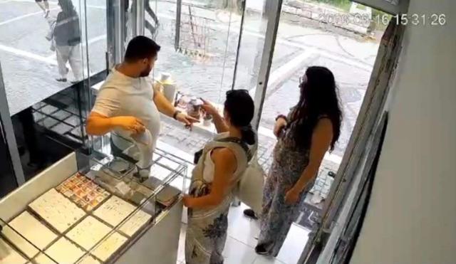 325 bin liralık altın ve gözlük çalan 2 kadın Bulgaristan’a kaçtı
