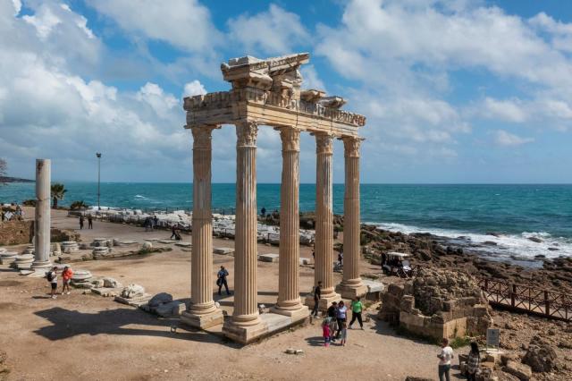 Bakan Ersoy'dan Dünya Turizm Günü mesajı