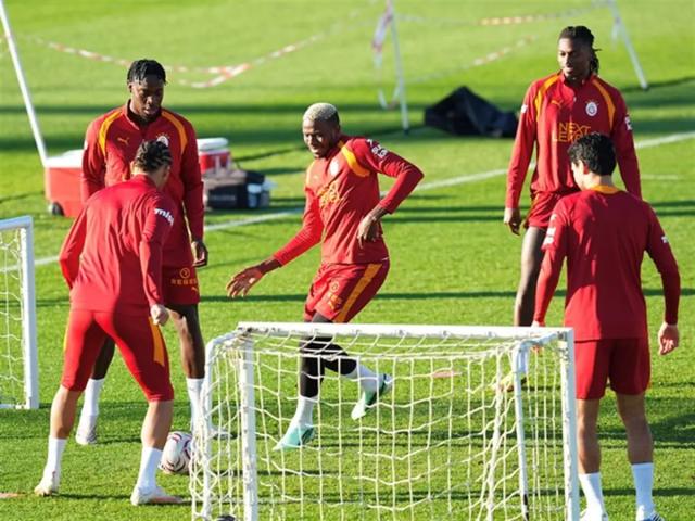 Galatasaray'da Kasımpaşa maçının hazırlıkları devam ediyor