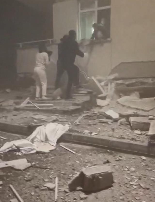 Maltepe'de bina çöktü: Çökme sonrası ilk görüntü