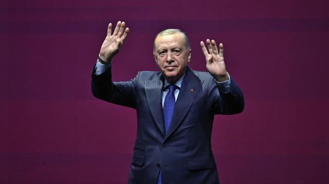 Cumhurbaşkanı Erdoğan: Türkiye'nin karşısındakilere fırsat vermeyeceğiz
